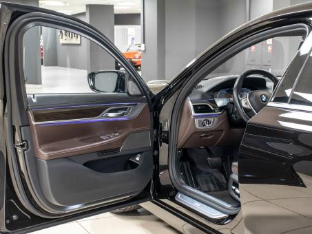 BMW 7 series 745Le xDrive