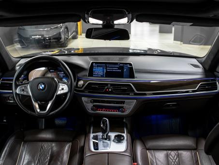 BMW 7 series 745Le xDrive