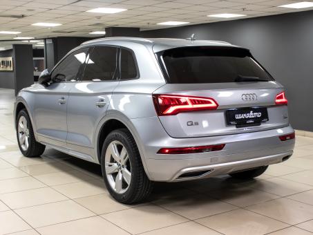 Audi Q5 Premium 