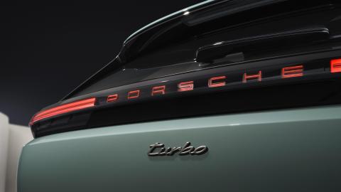 Porsche Cayenne Electric Turbo