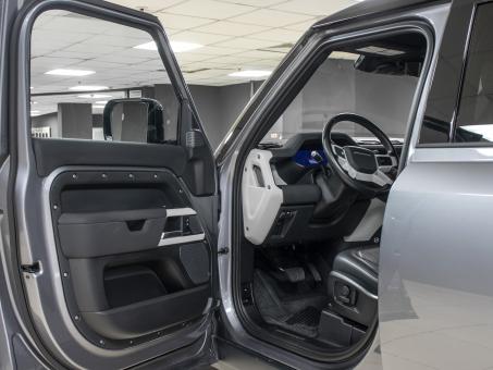 Land Rover Defender X-Dynamic Se