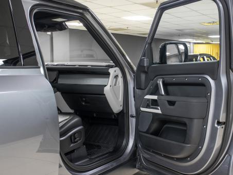 Land Rover Defender X-Dynamic Se