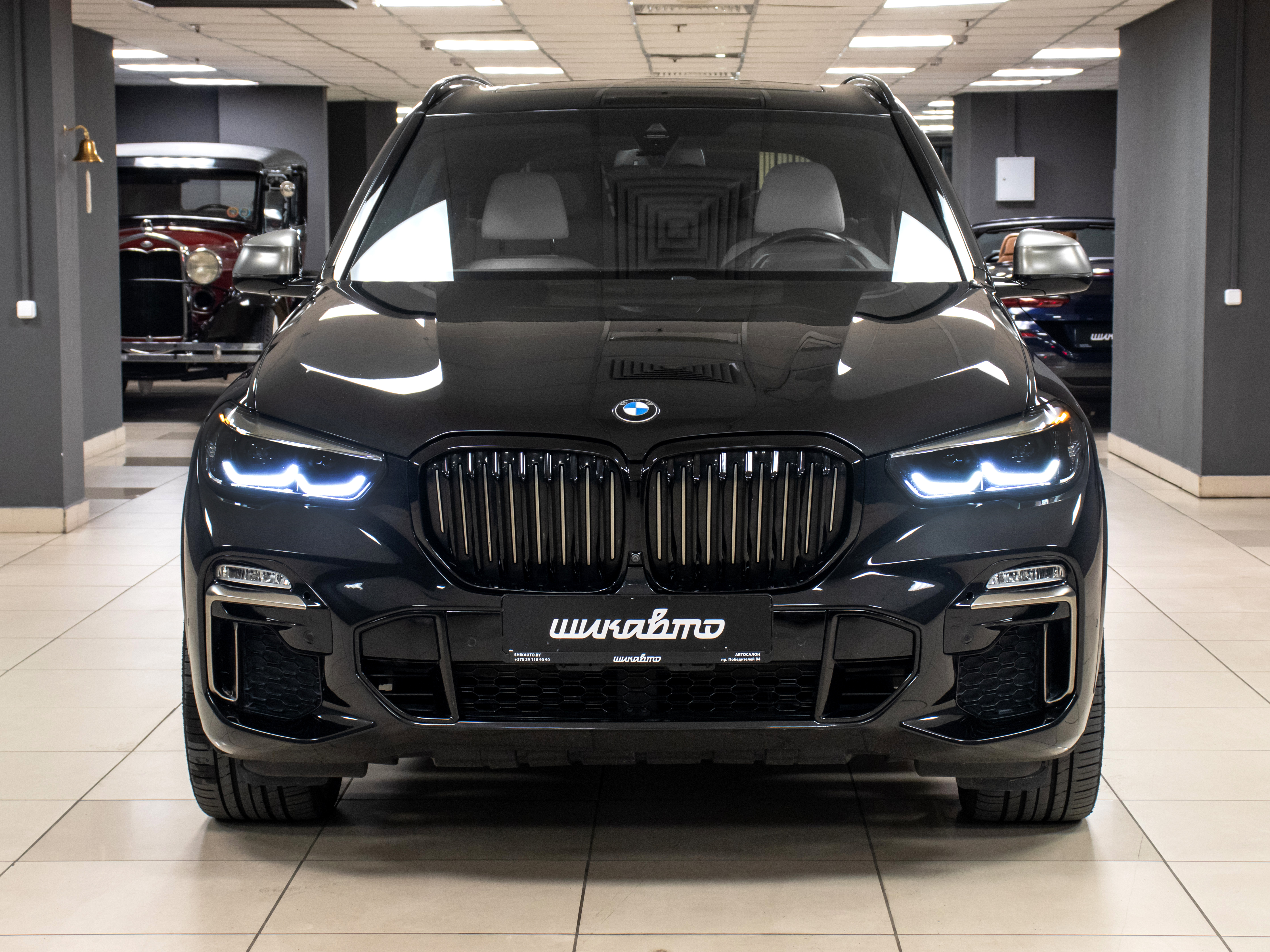 BMW X5 M50i