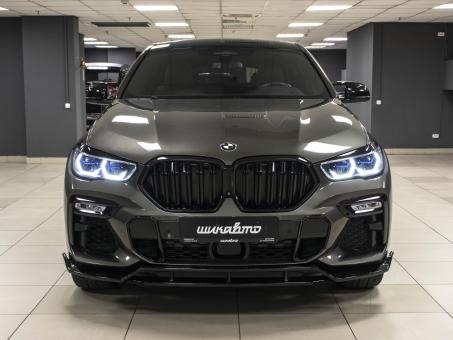 BMW X6 M50i