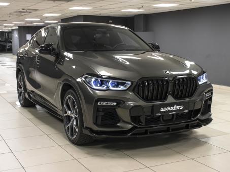 BMW X6 M50i
