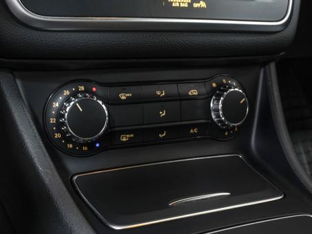 Mercedes-Benz CLA 180 D