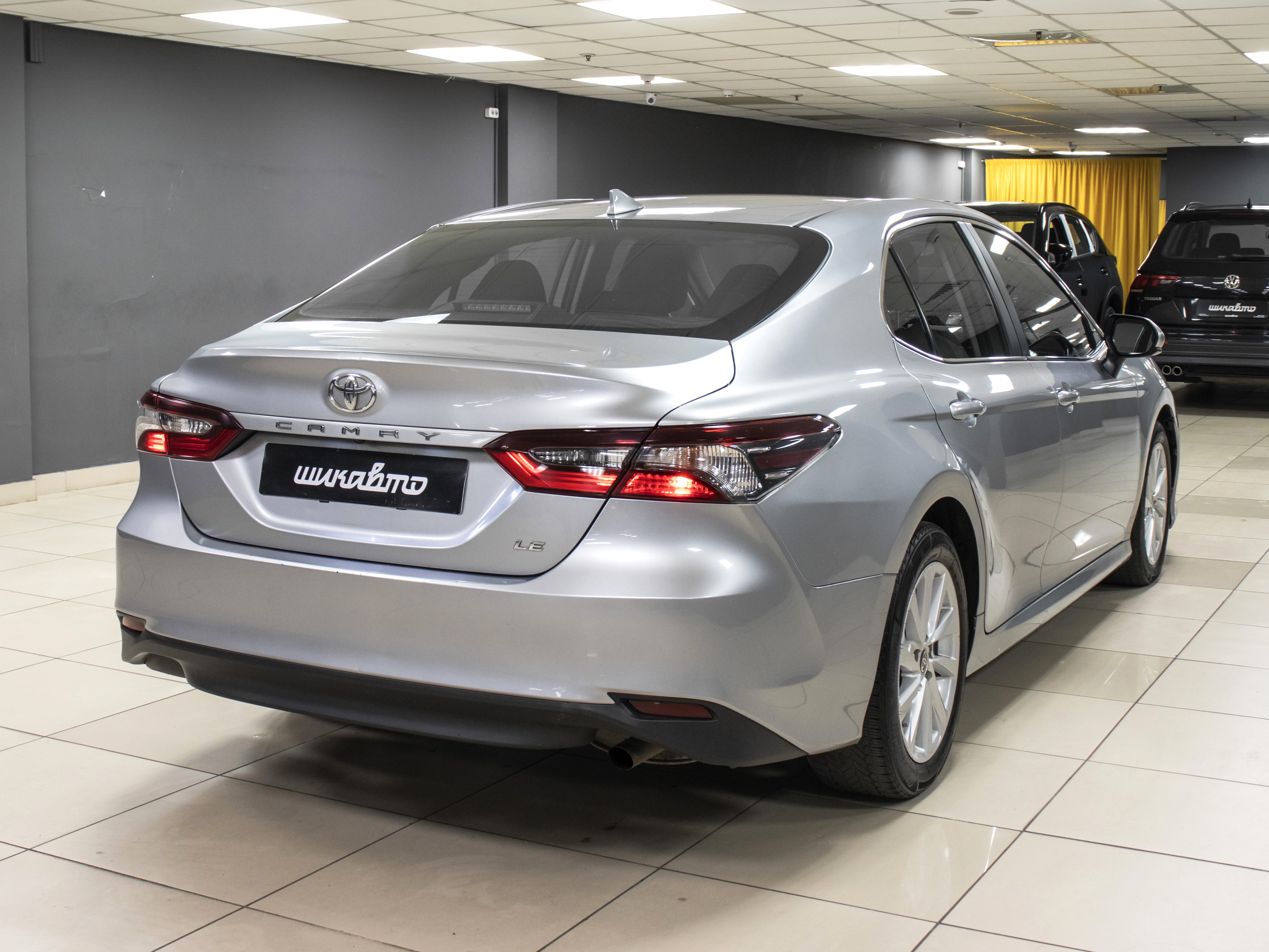 Toyota Camry 2.5i LE