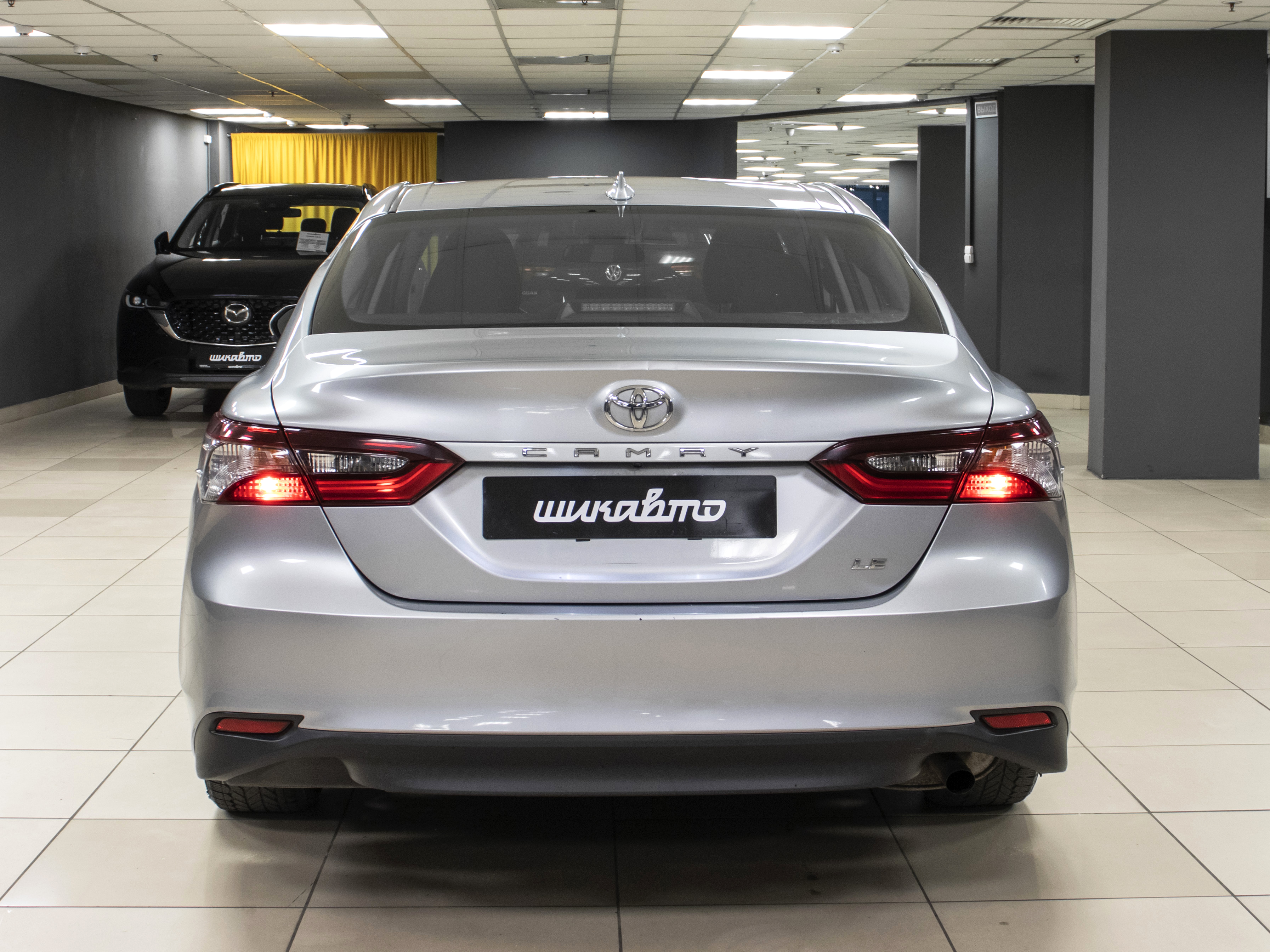 Toyota Camry 2.5i LE