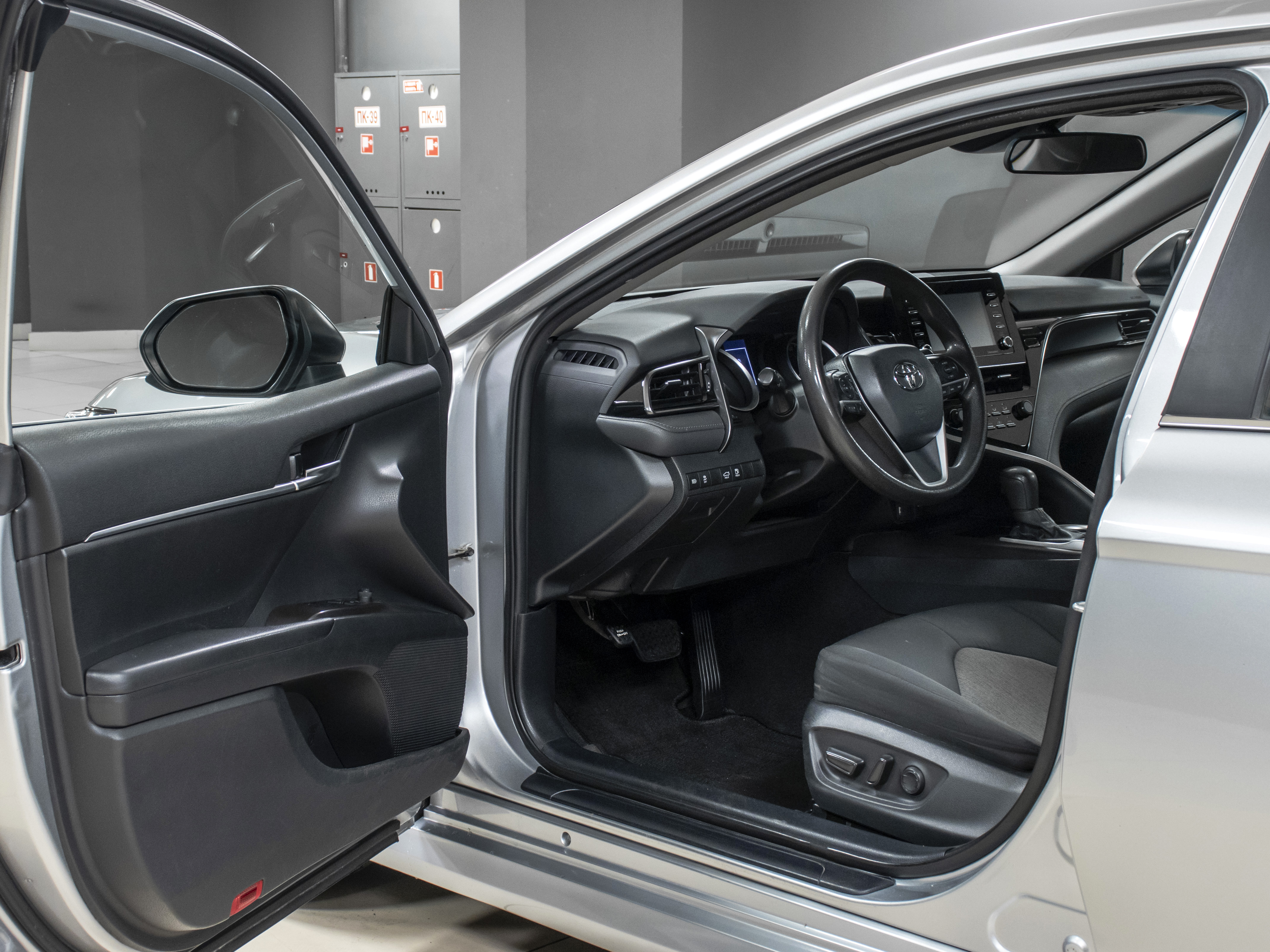 Toyota Camry 2.5i LE