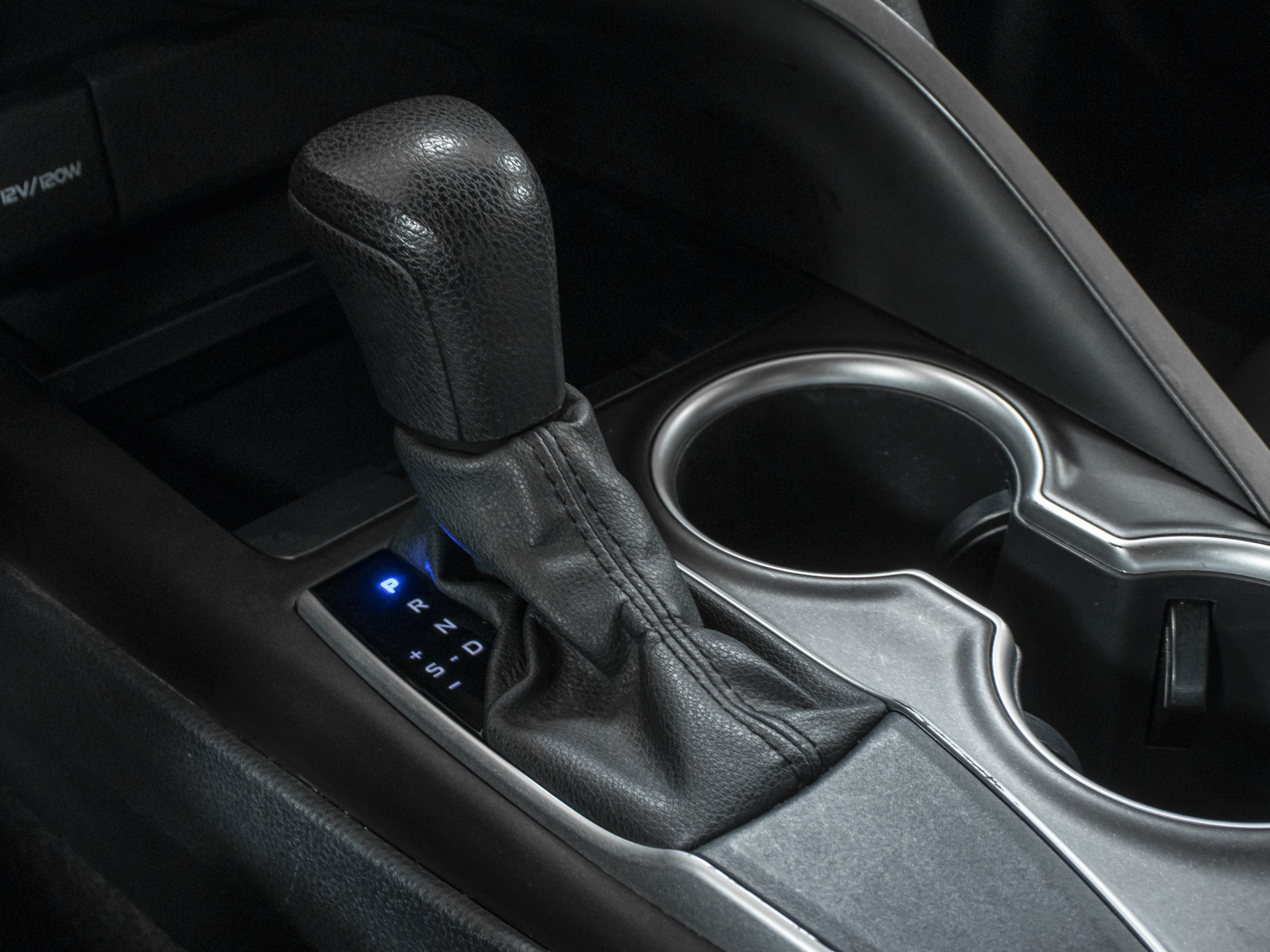 Toyota Camry 2.5i LE