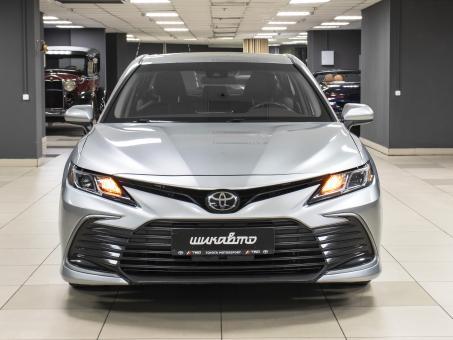 Toyota Camry 2.5i LE