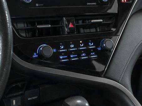 Toyota Camry 2.5i LE