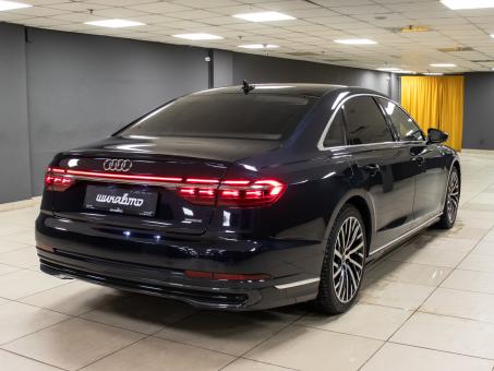 Audi A8 L 60TFSI 