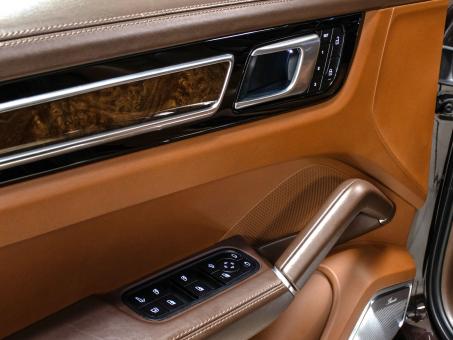 Porsche Cayenne Coupe E-Hybrid