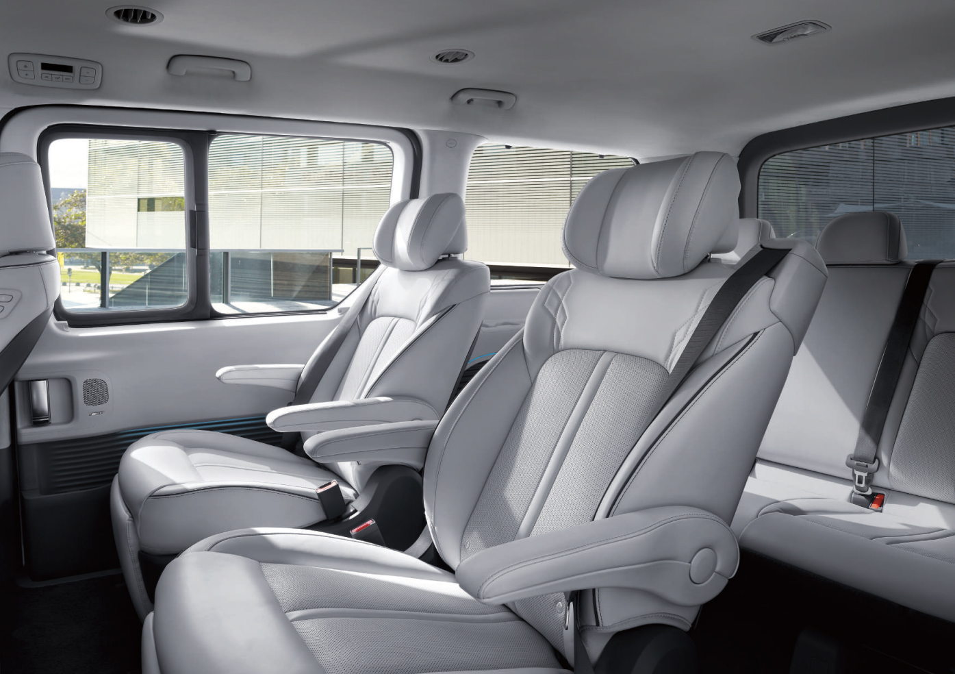 Hyundai Staria 2.2 CRDi 4WD Luxe