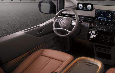 Hyundai Staria 2.2 CRDi 4WD Luxe