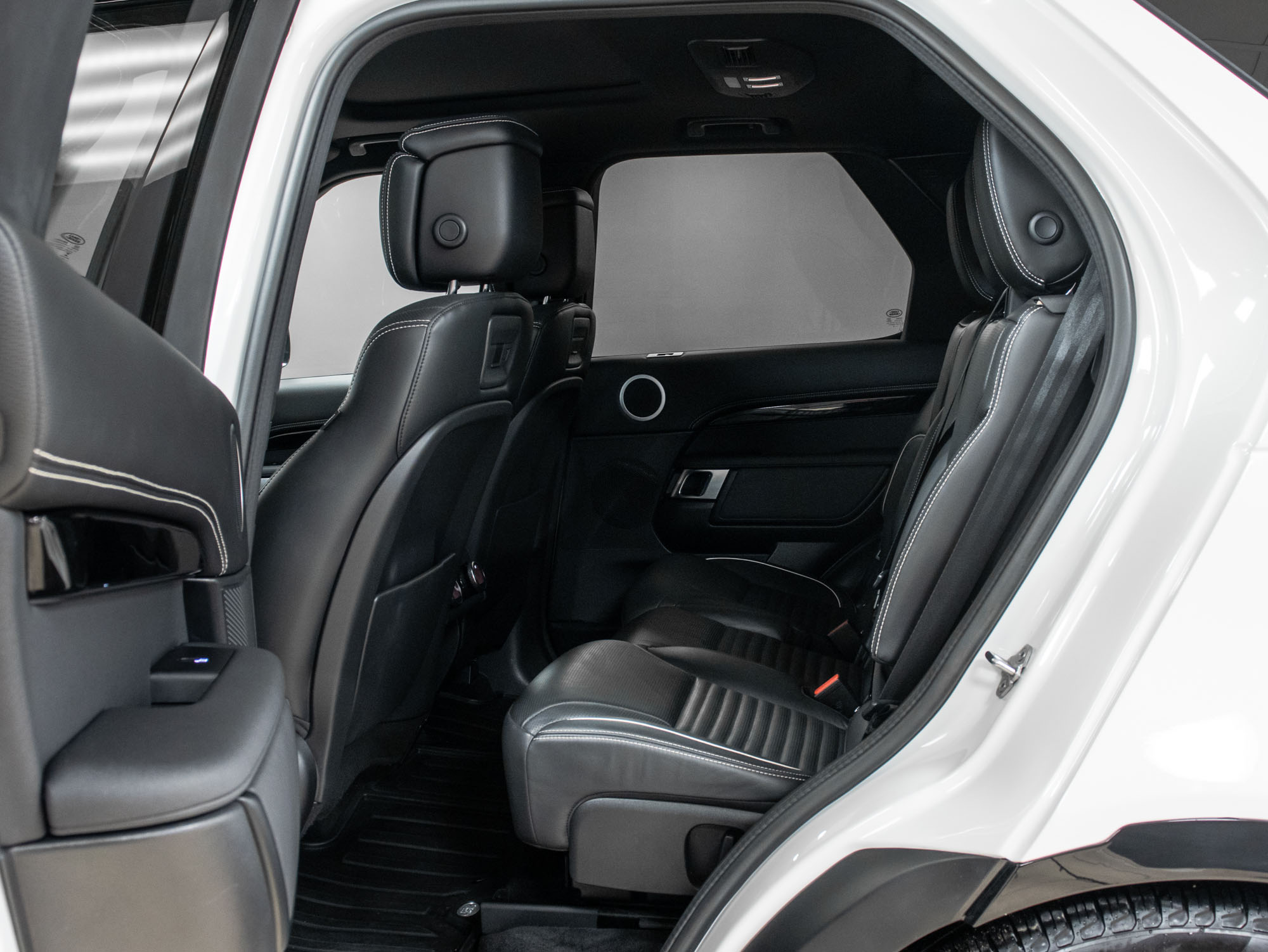 Land Rover Discovery R-Dynamic S