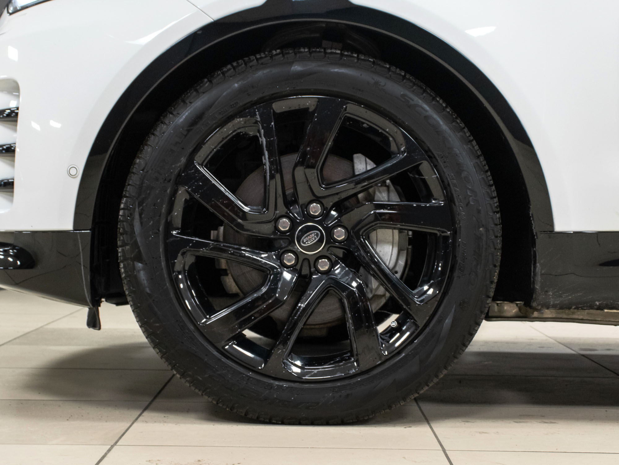 Land Rover Discovery R-Dynamic S