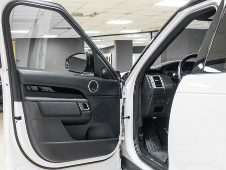 Land Rover Discovery R-Dynamic S