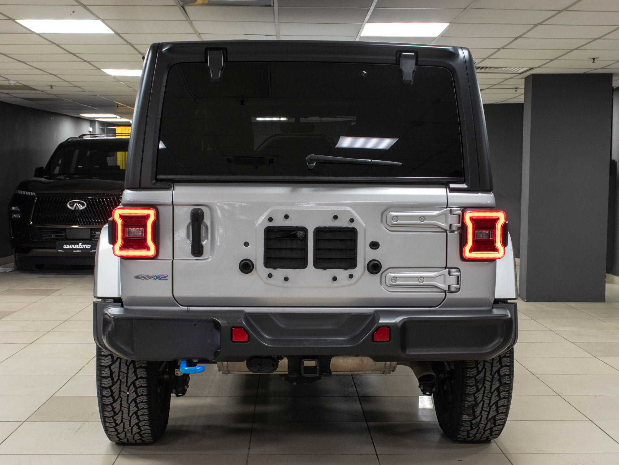 Jeep Wrangler Sahara 4XE Plug-in Hybrid