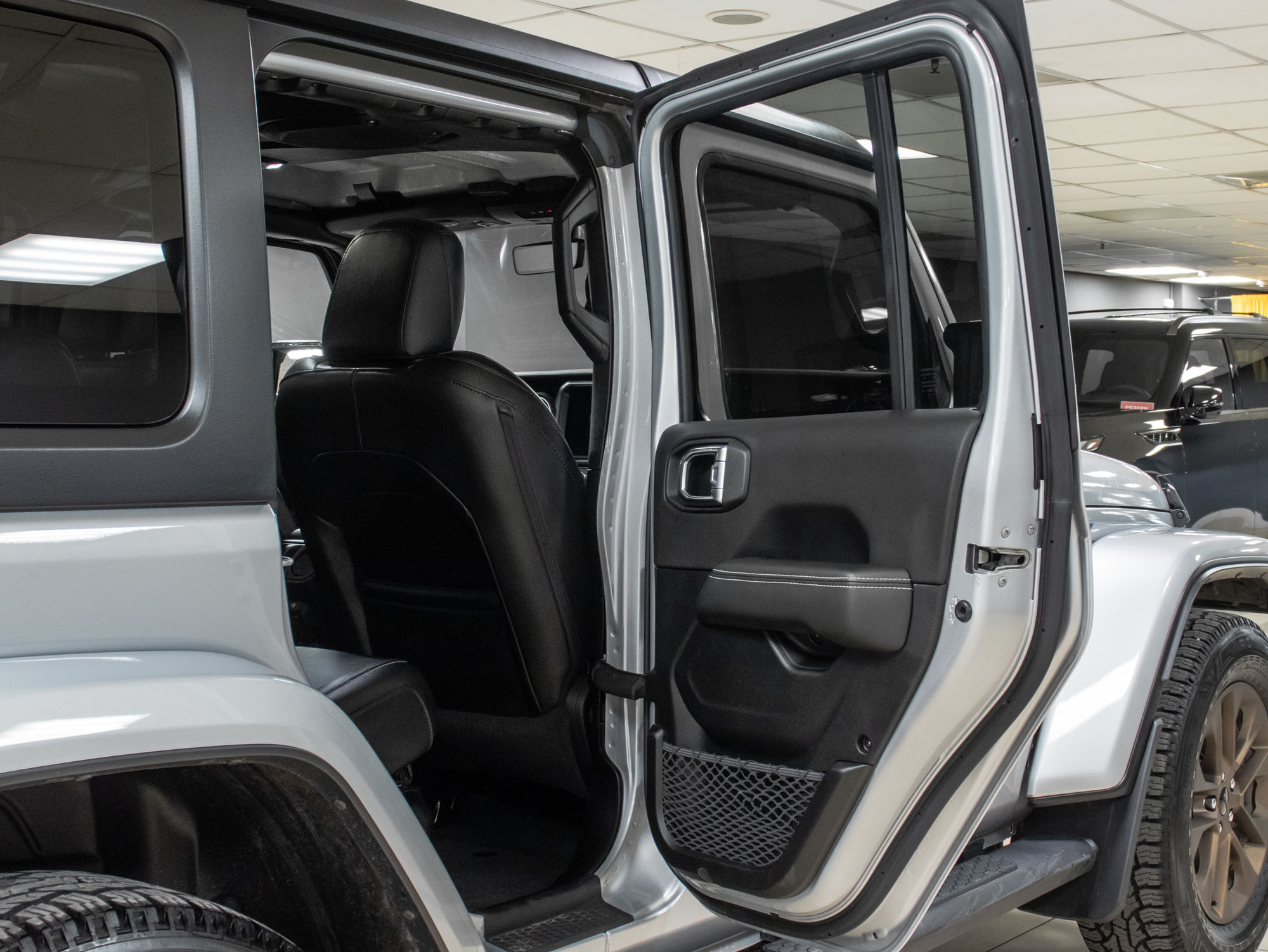 Jeep Wrangler Sahara 4XE Plug-in Hybrid