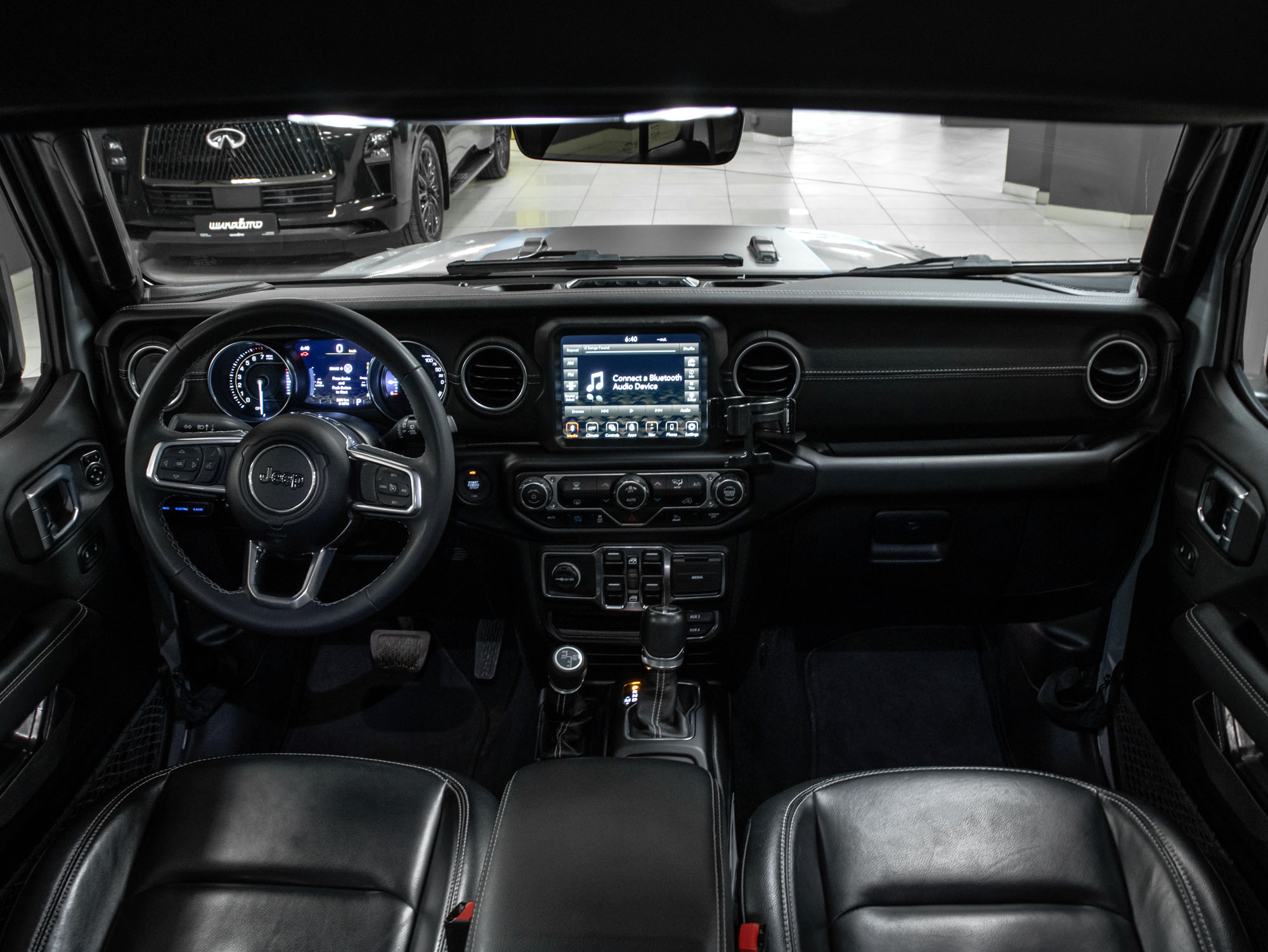 Jeep Wrangler Sahara 4XE Plug-in Hybrid