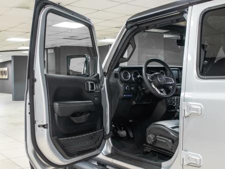 Jeep Wrangler Sahara 4XE Plug-in Hybrid