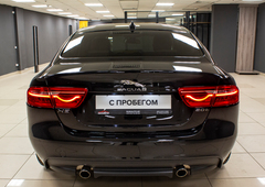 Jaguar XE 