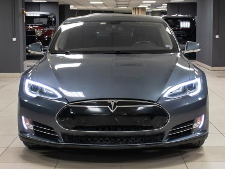 Tesla Model S P85