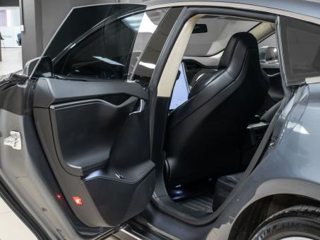 Tesla Model S P85