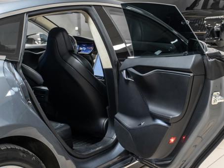 Tesla Model S P85