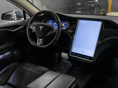 Tesla Model S P85