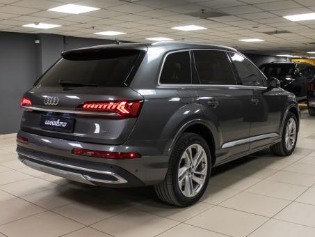 Audi Q7 quattro 2.0