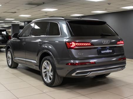 Audi Q7 quattro 2.0