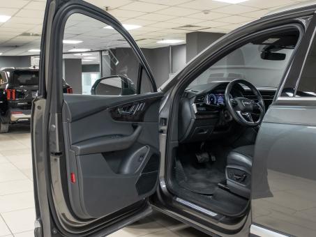 Audi Q7 quattro 2.0