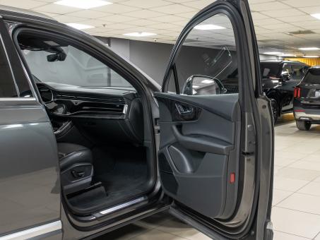 Audi Q7 quattro 2.0