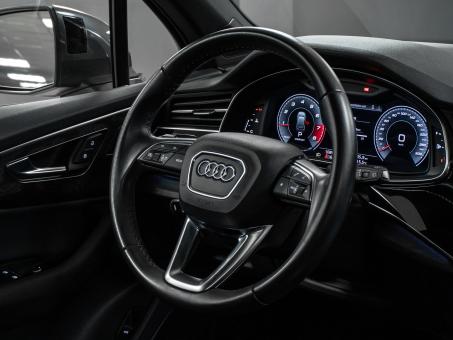 Audi Q7 quattro 2.0