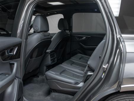 Audi Q7 quattro 2.0
