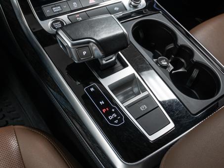 Audi Q7 quattro 3,0i
