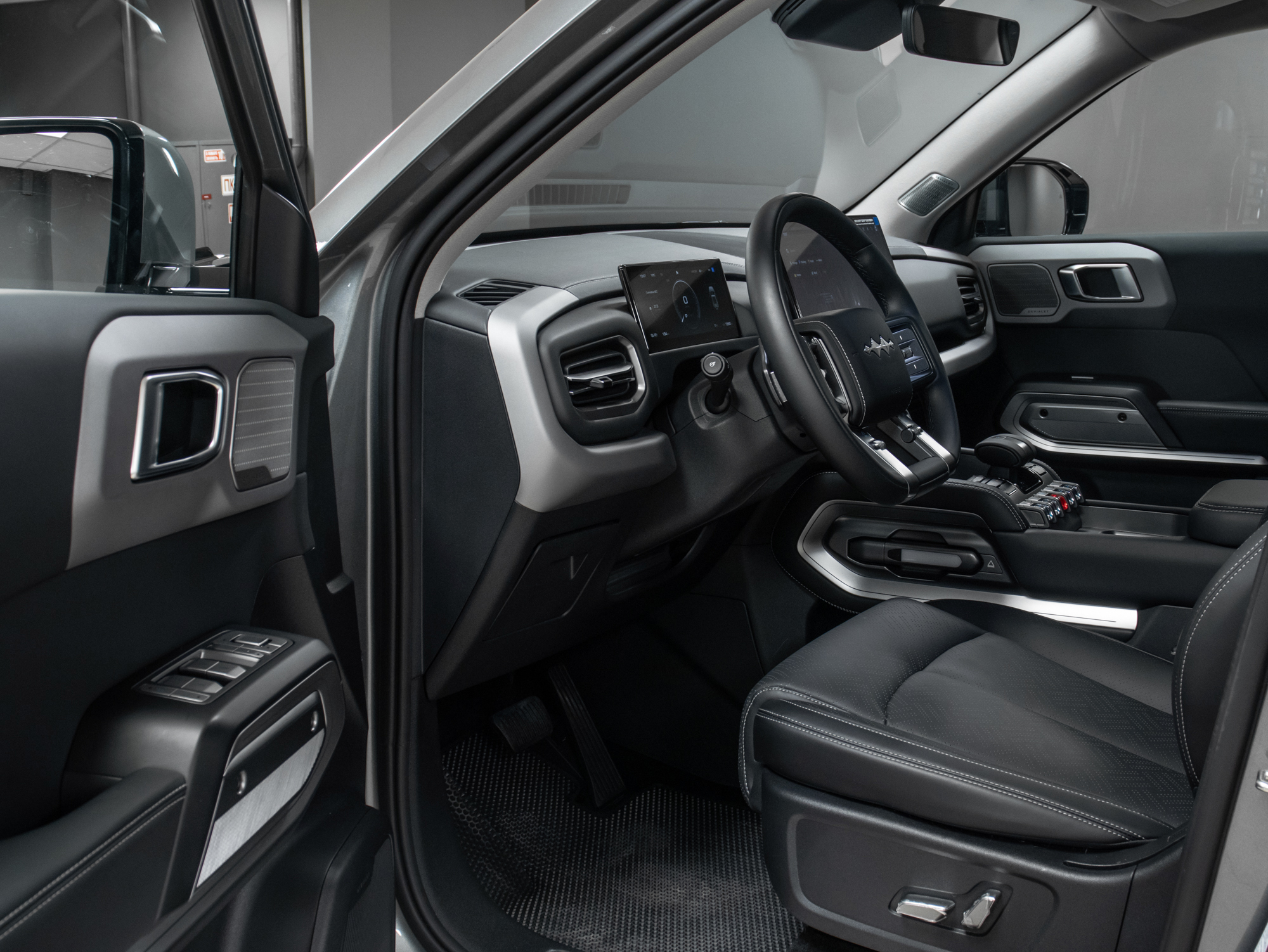 Fang Cheng Bao Titanium 3 Leopard 3