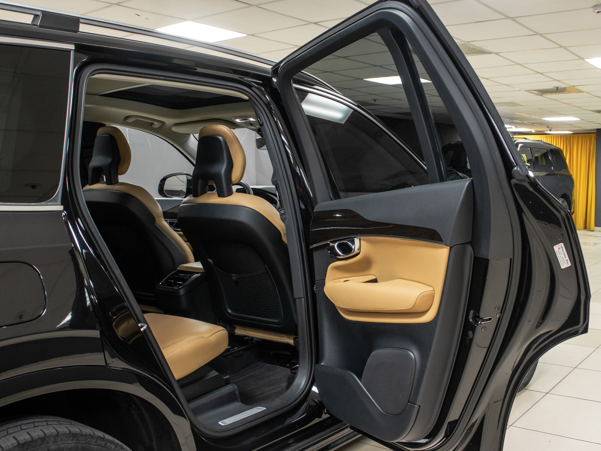Volvo XC90 T6