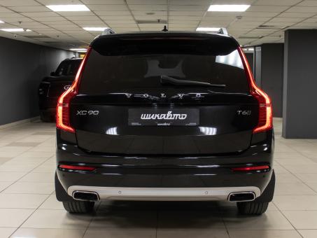 Volvo XC90 T6