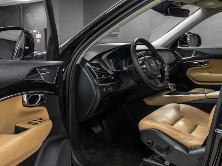 Volvo XC90 T6