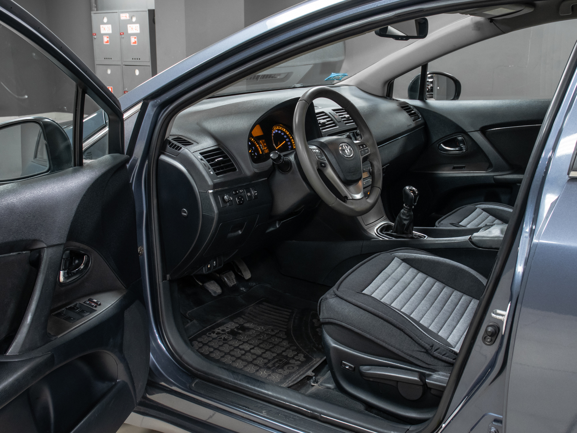 Toyota Avensis 