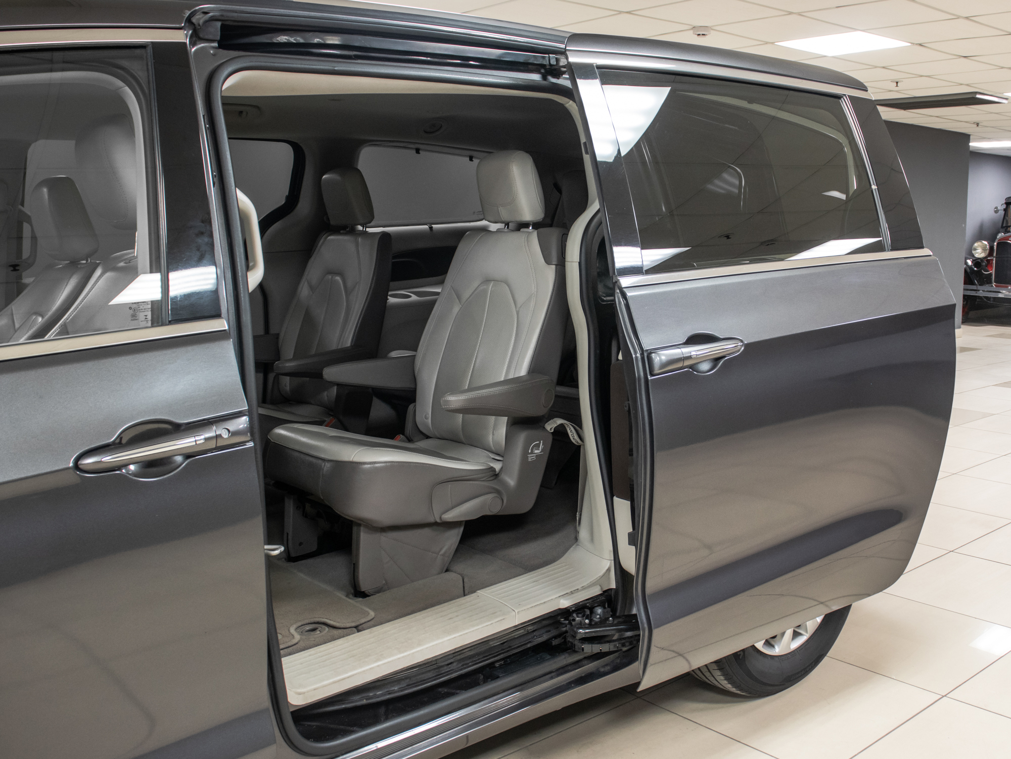 Chrysler Pacifica Touring L