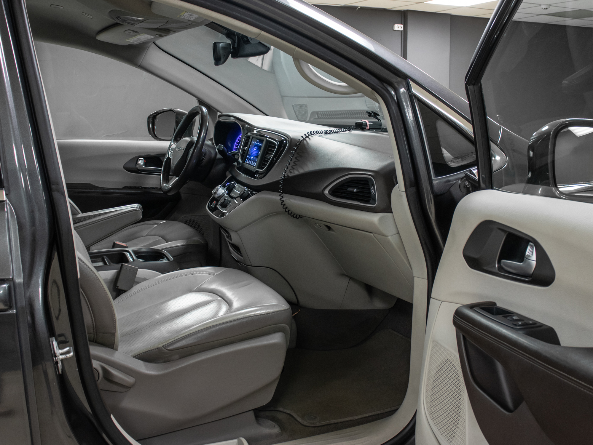 Chrysler Pacifica Touring L