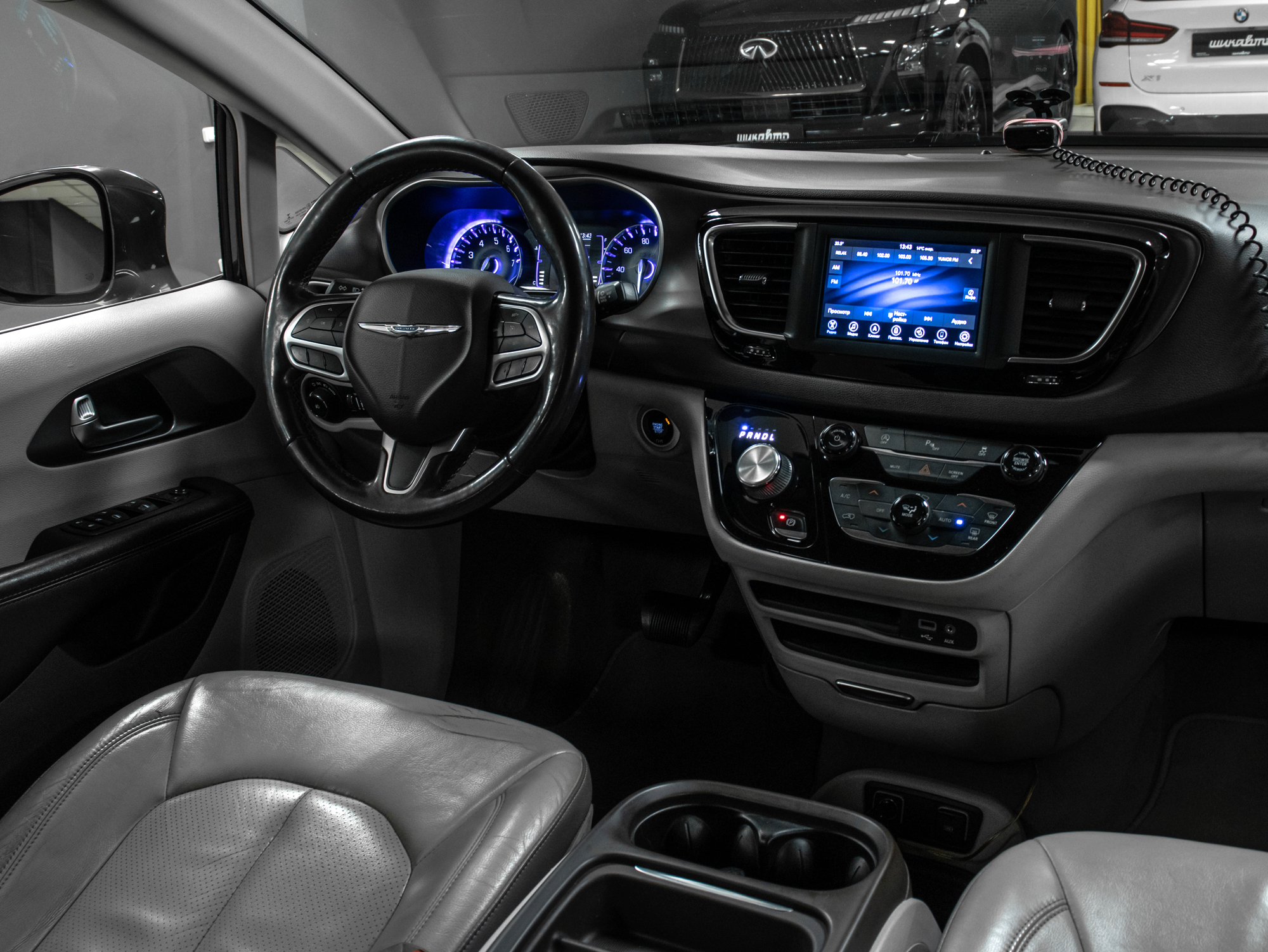 Chrysler Pacifica Touring L