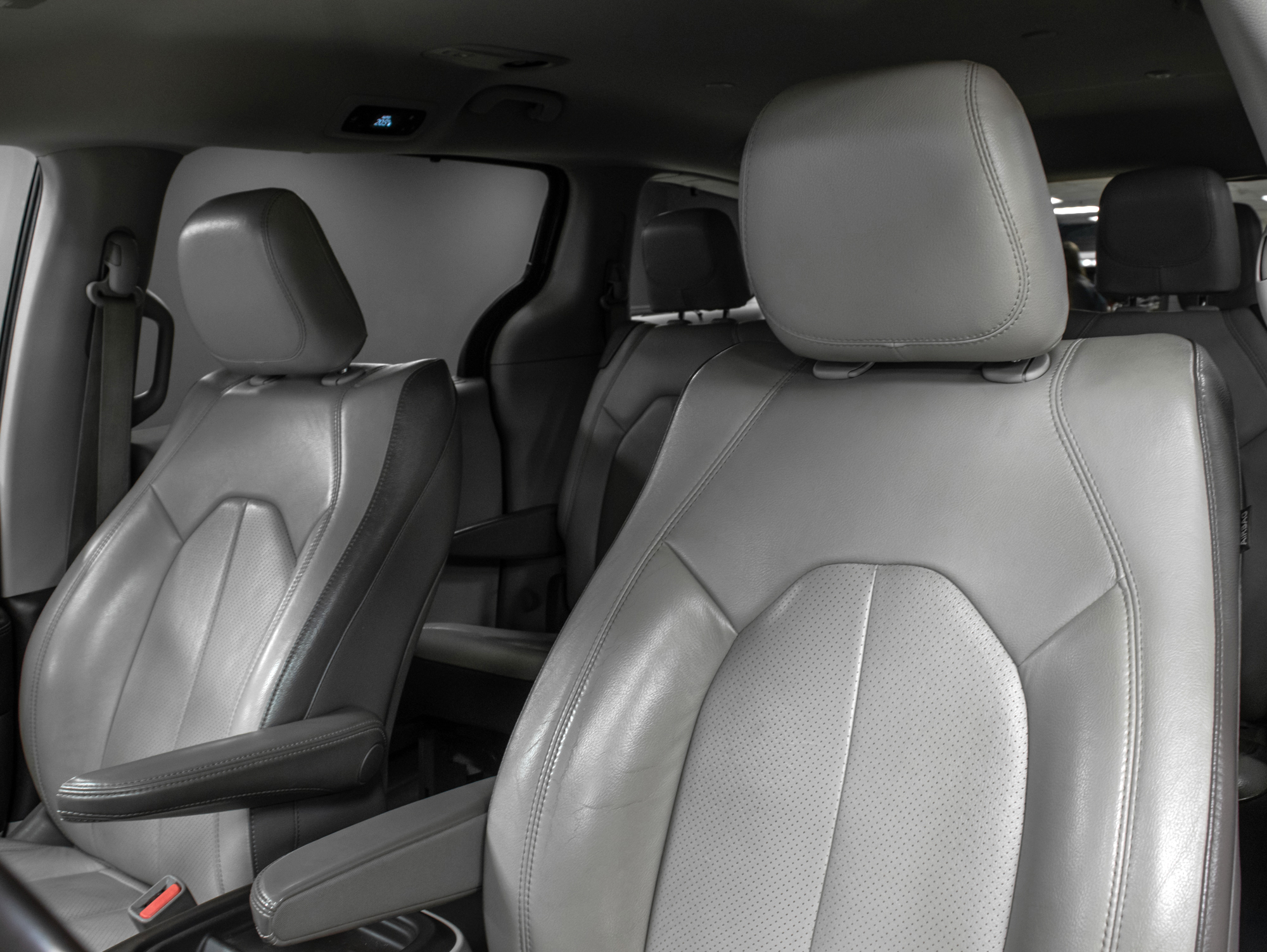 Chrysler Pacifica Touring L