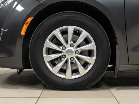 Chrysler Pacifica Touring L