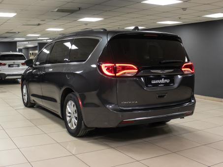 Chrysler Pacifica Touring L